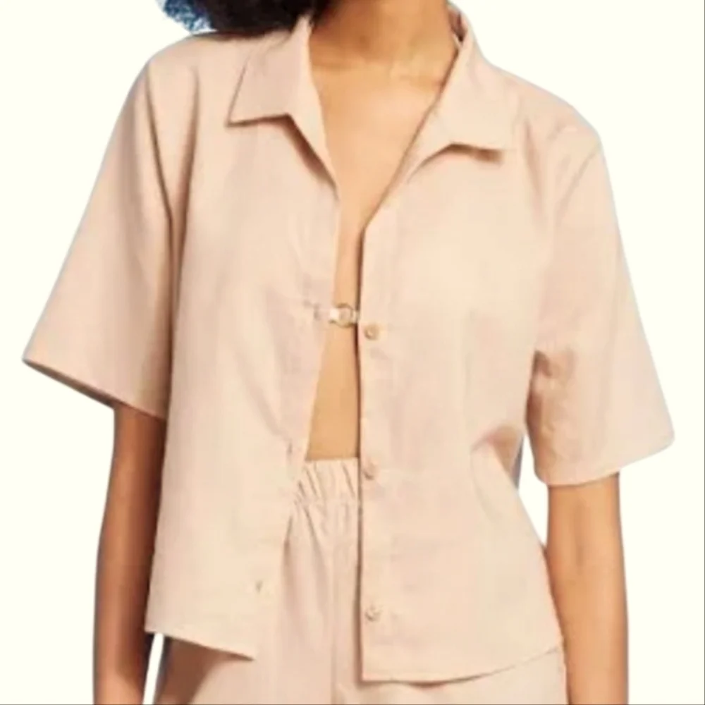 BEIGE LINEN BLEND BUTTON DOWN SHORT SLEEVE TOP SZ LARGE NWT